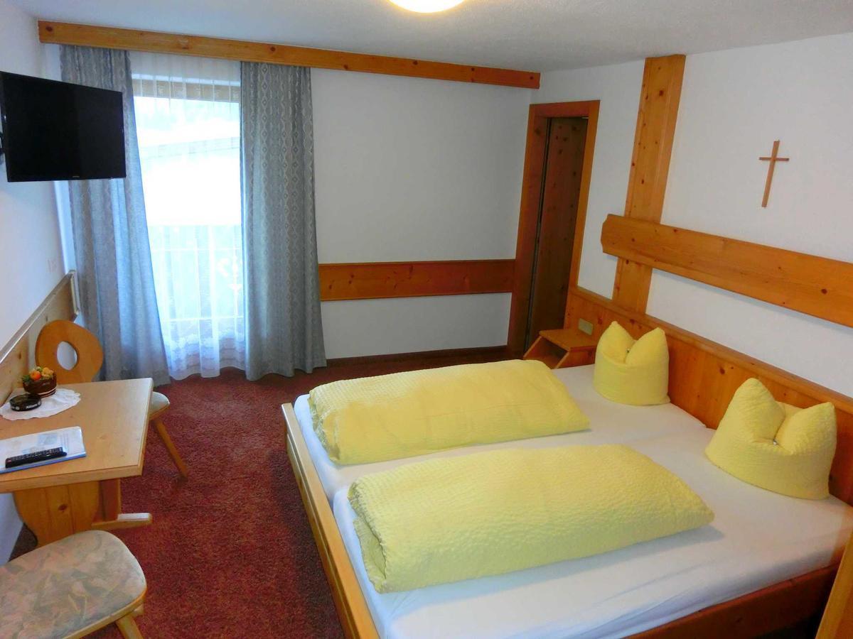 Pension Enzian Niederau Kamer foto