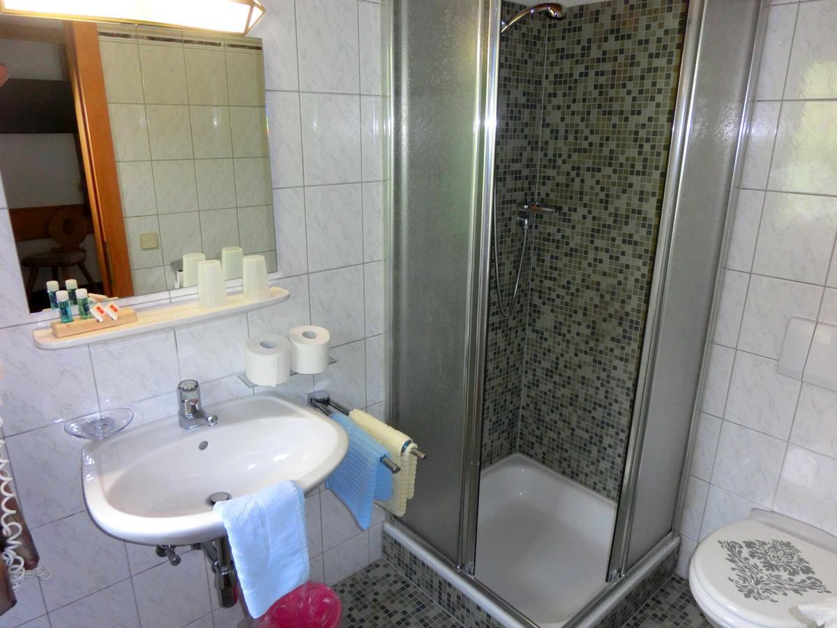Pension Enzian Niederau Kamer foto