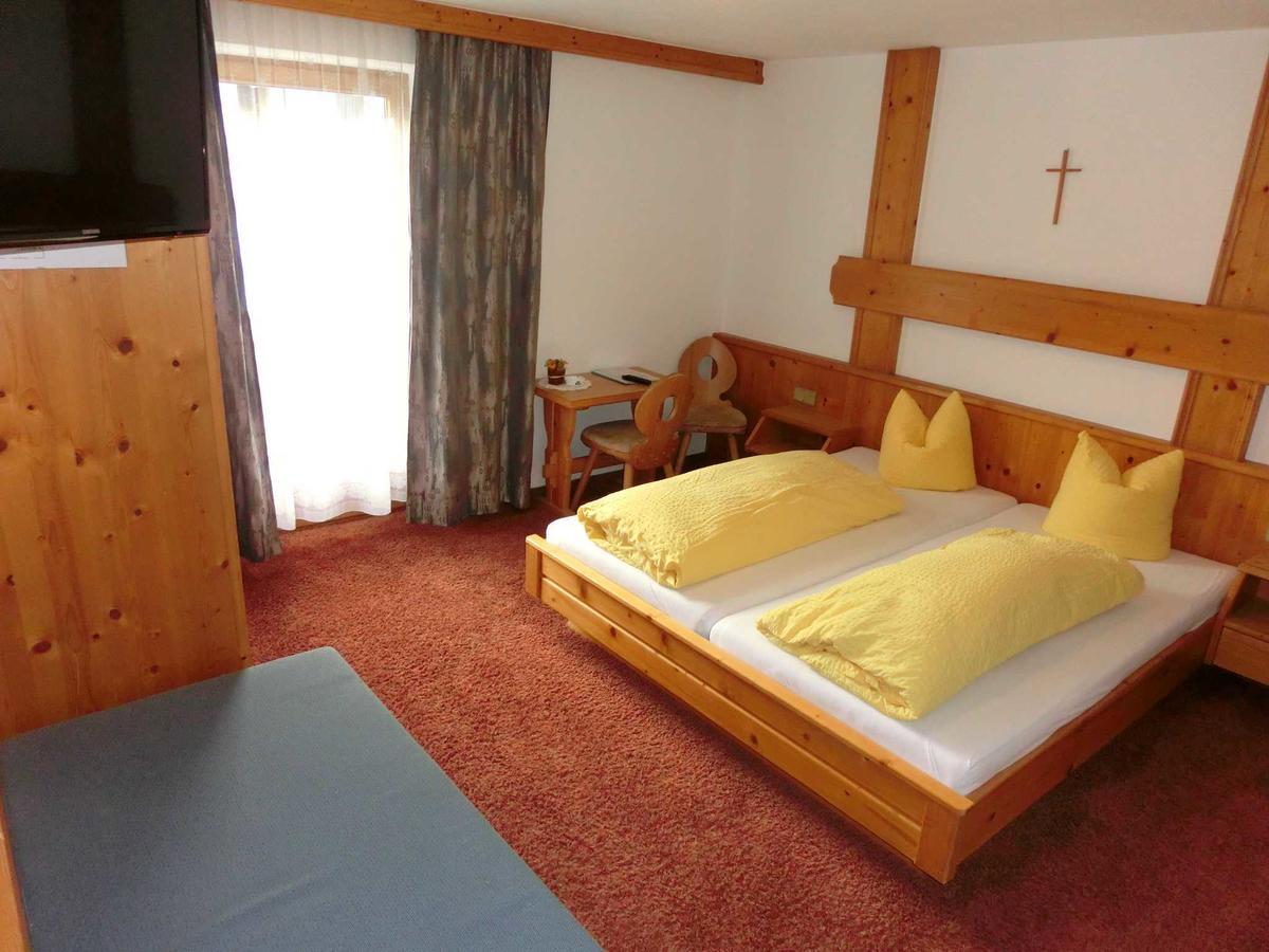 Pension Enzian Niederau Kamer foto